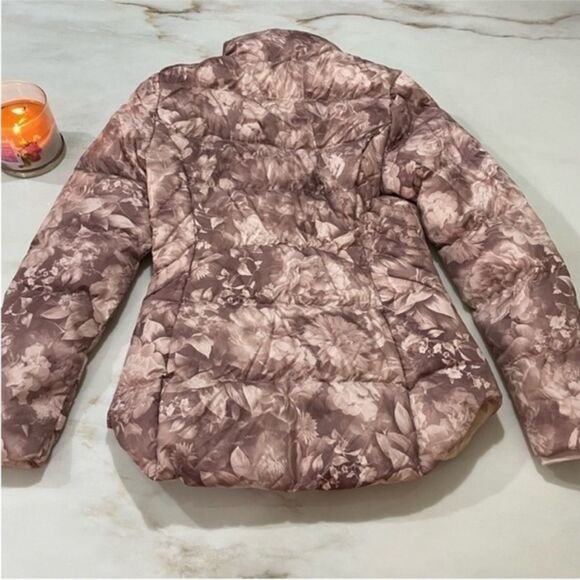 Athleta Downtown Printed Jacket in Antoinette Floral Pink Down Coat - Picture 7 of 10